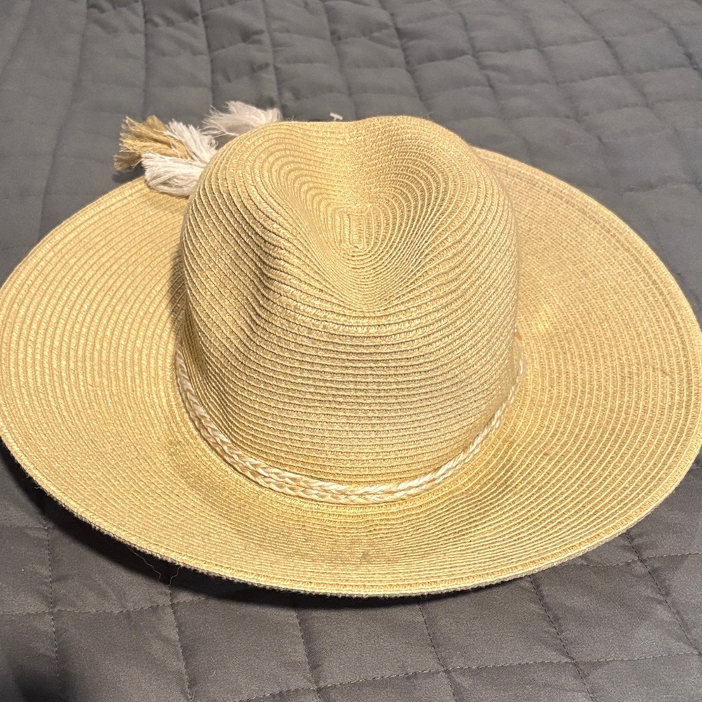 Faded Glory Beige Straw Hat with Tassel